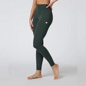 Vuori all the feels legging color aspen size small